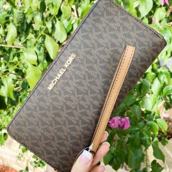 Michael Kors Jet Set Travel Large Wallet Brown - Picture 2 of 3